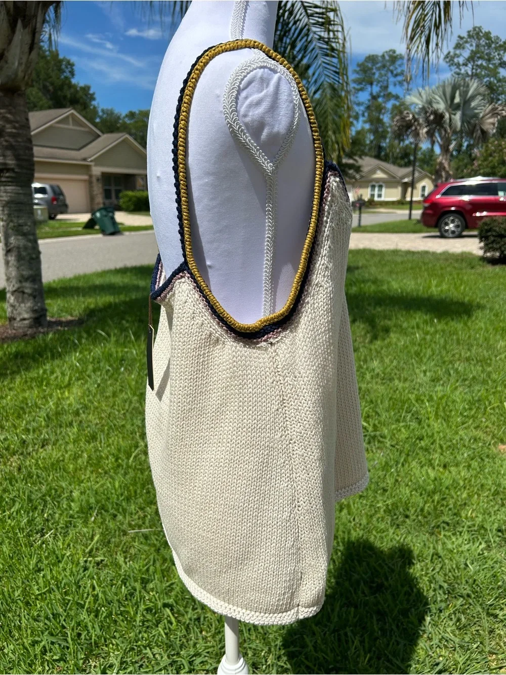NWT🌷Banana Republic Cream Knit V-Neck Cami with Navy, Lavender & Mustard Trim